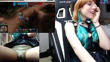 Teen Playing League Of Legends With An Ohmibod 1/2