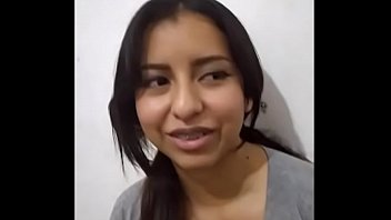 Ayudo A Mi Hermana Timida